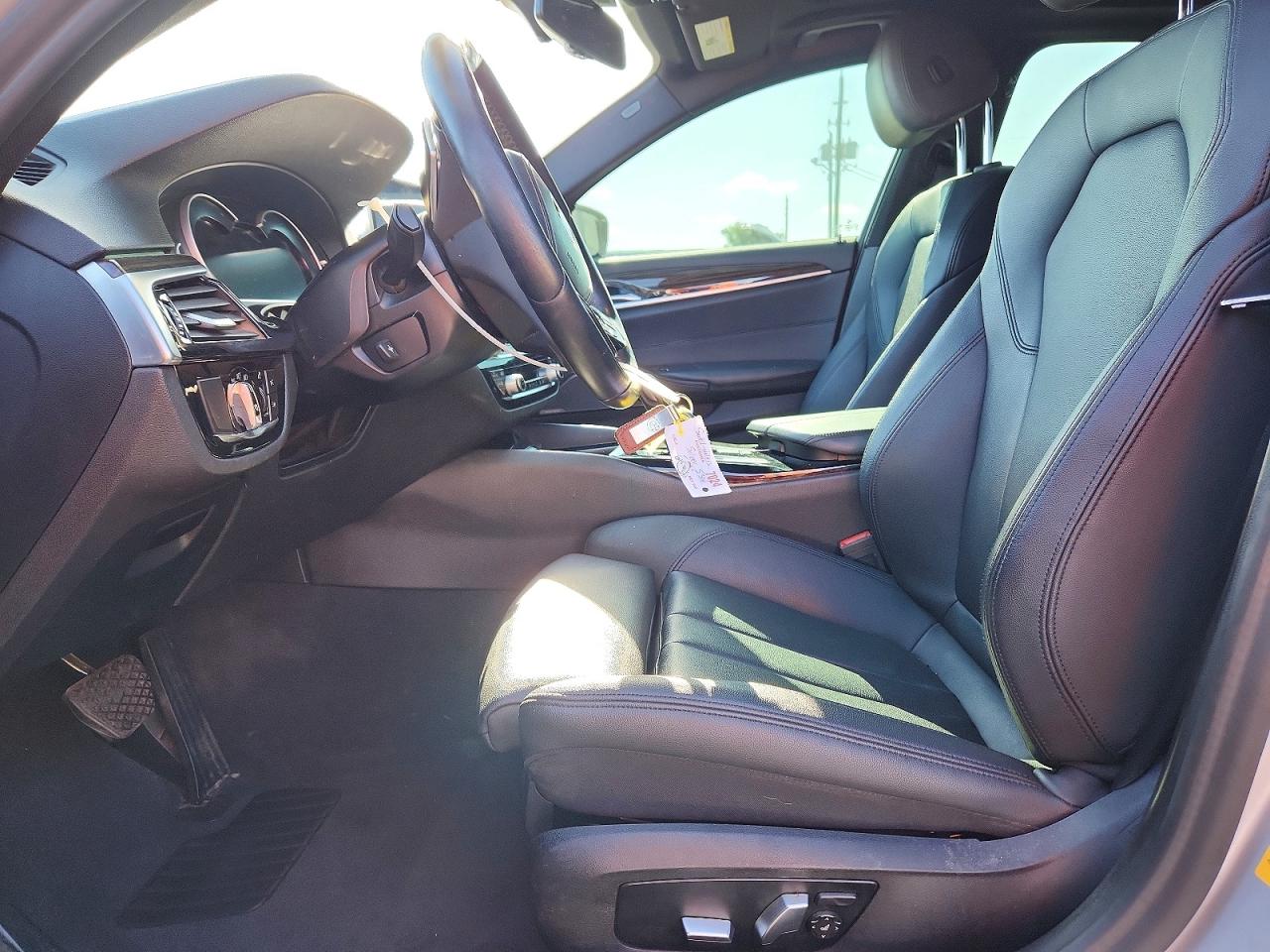 2019 BMW 530E