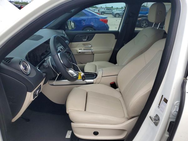 2025 MERCEDES-BENZ GLB GLB250