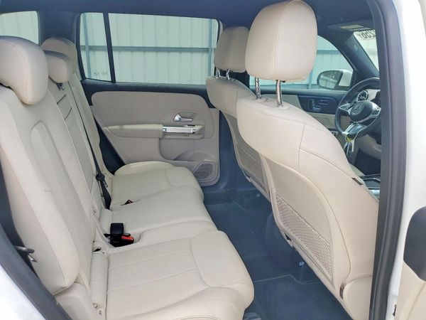 2025 MERCEDES-BENZ GLB GLB250