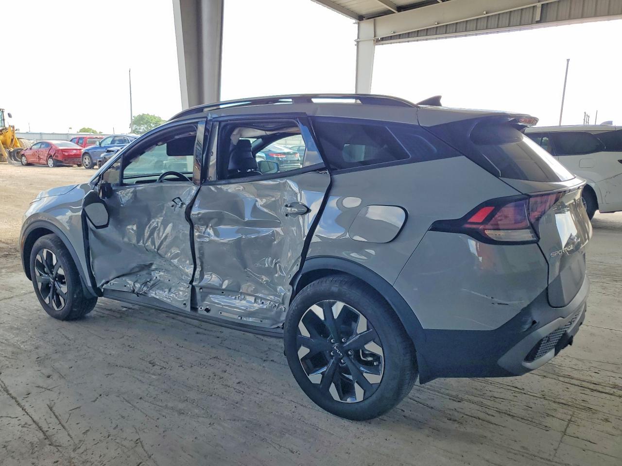 2024 KIA SPORTAGE X-LINE