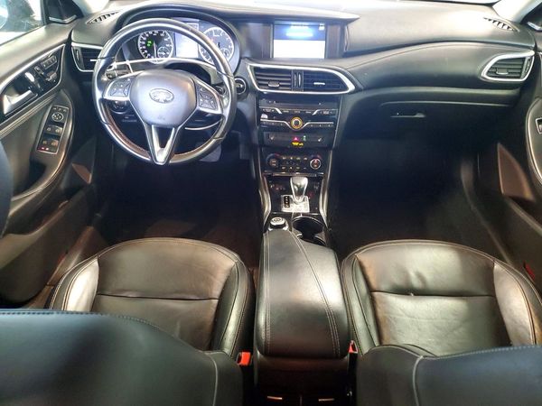 2017 INFINITI QX30