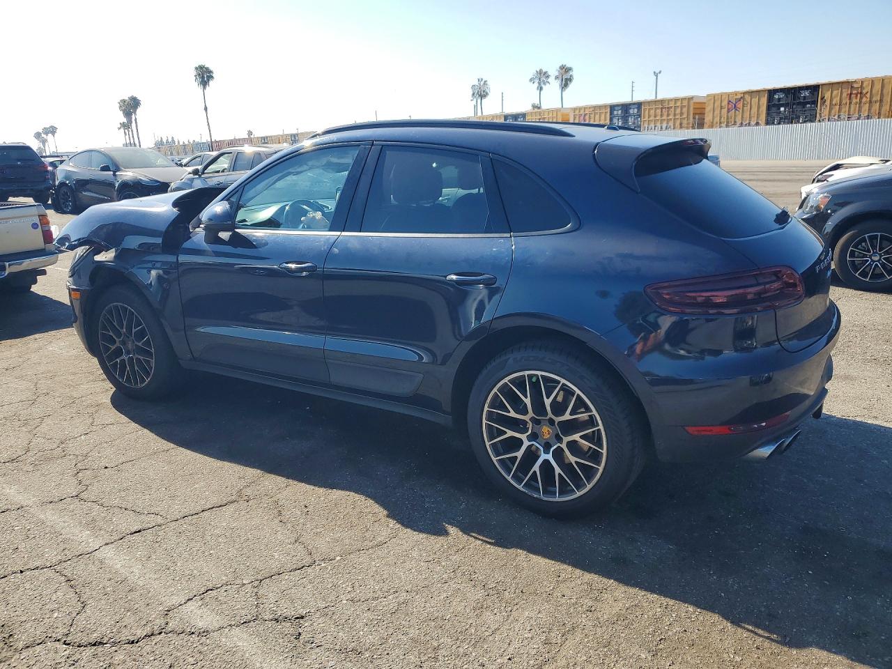 2018 PORSCHE MACAN