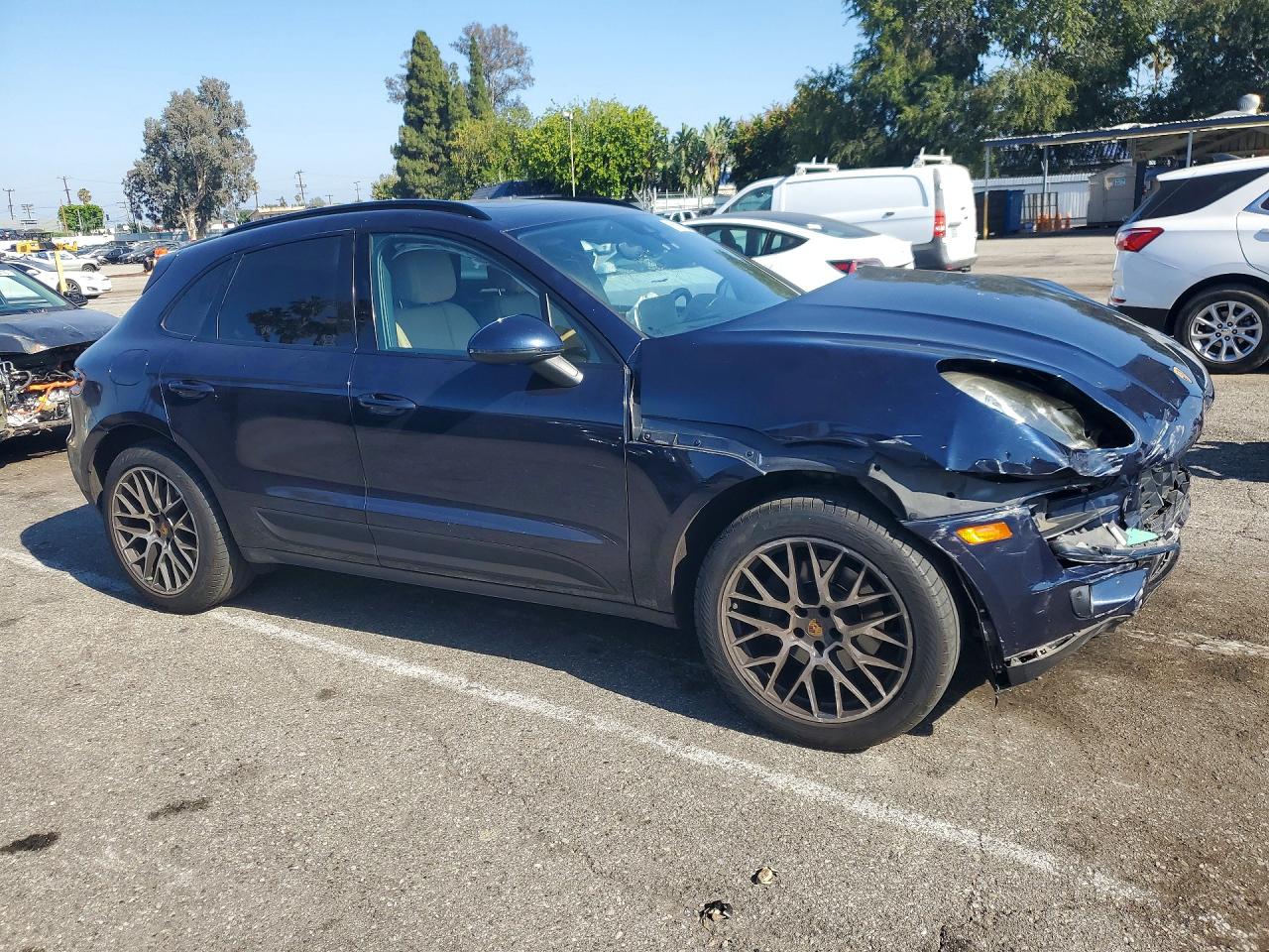 2018 PORSCHE MACAN