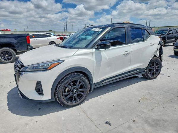 2021 NISSAN KICKS SR