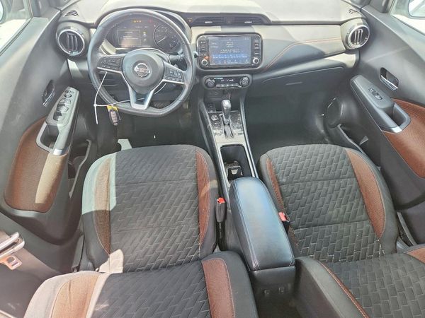2021 NISSAN KICKS SR