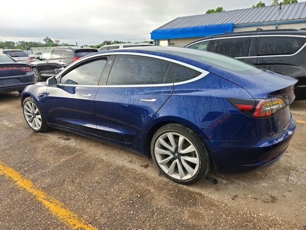 2018 TESLA MODEL 3