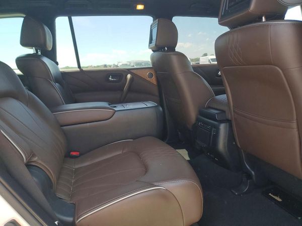 2017 INFINITI QX80