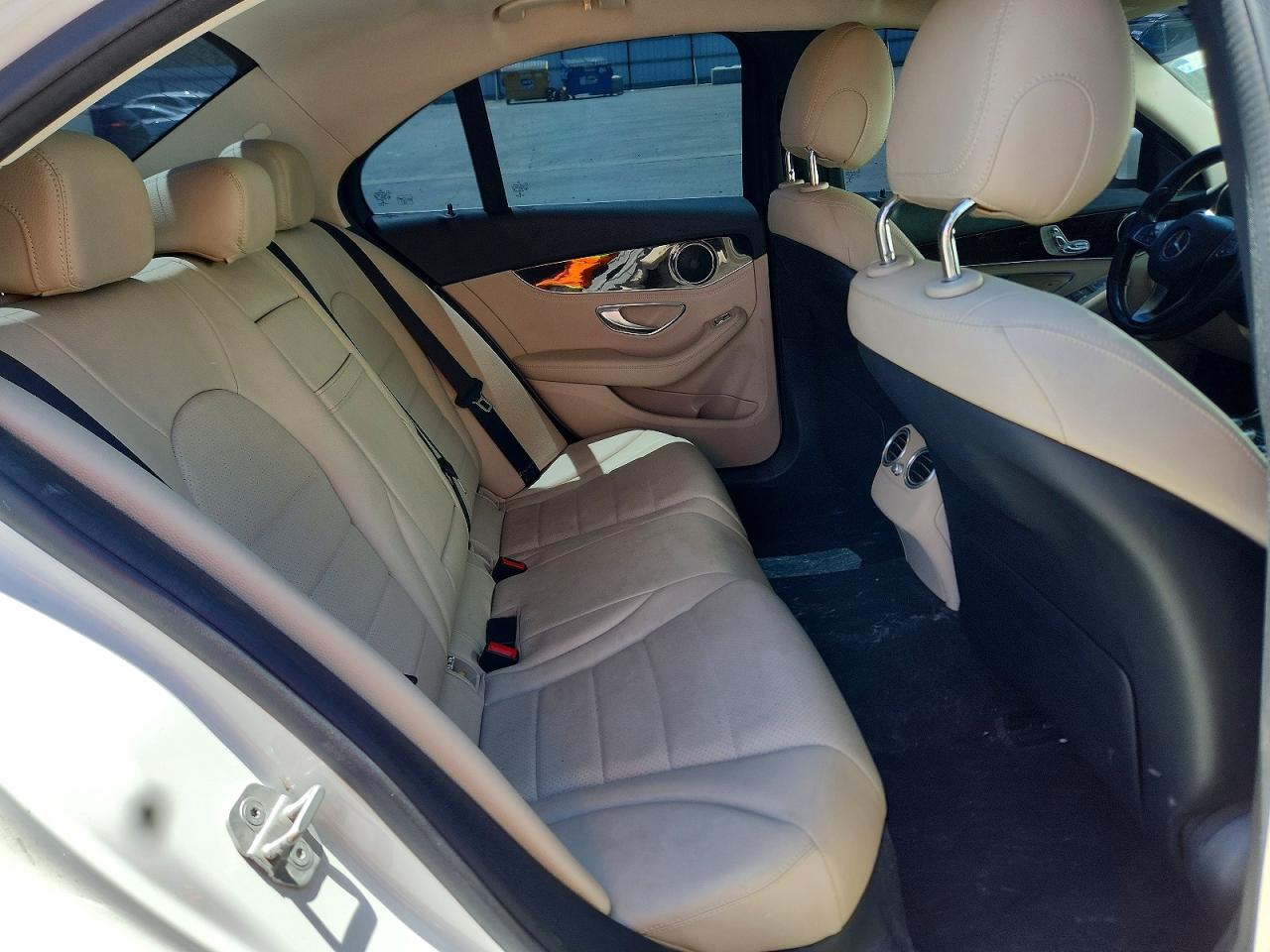 2016 MERCEDES-BENZ C C300