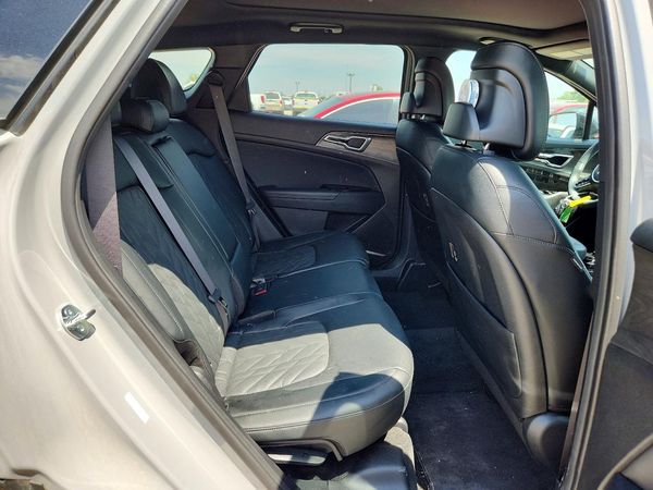 2024 KIA SPORTAGE X-LINE