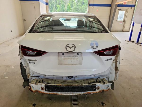 2018 MAZDA 3 Sport