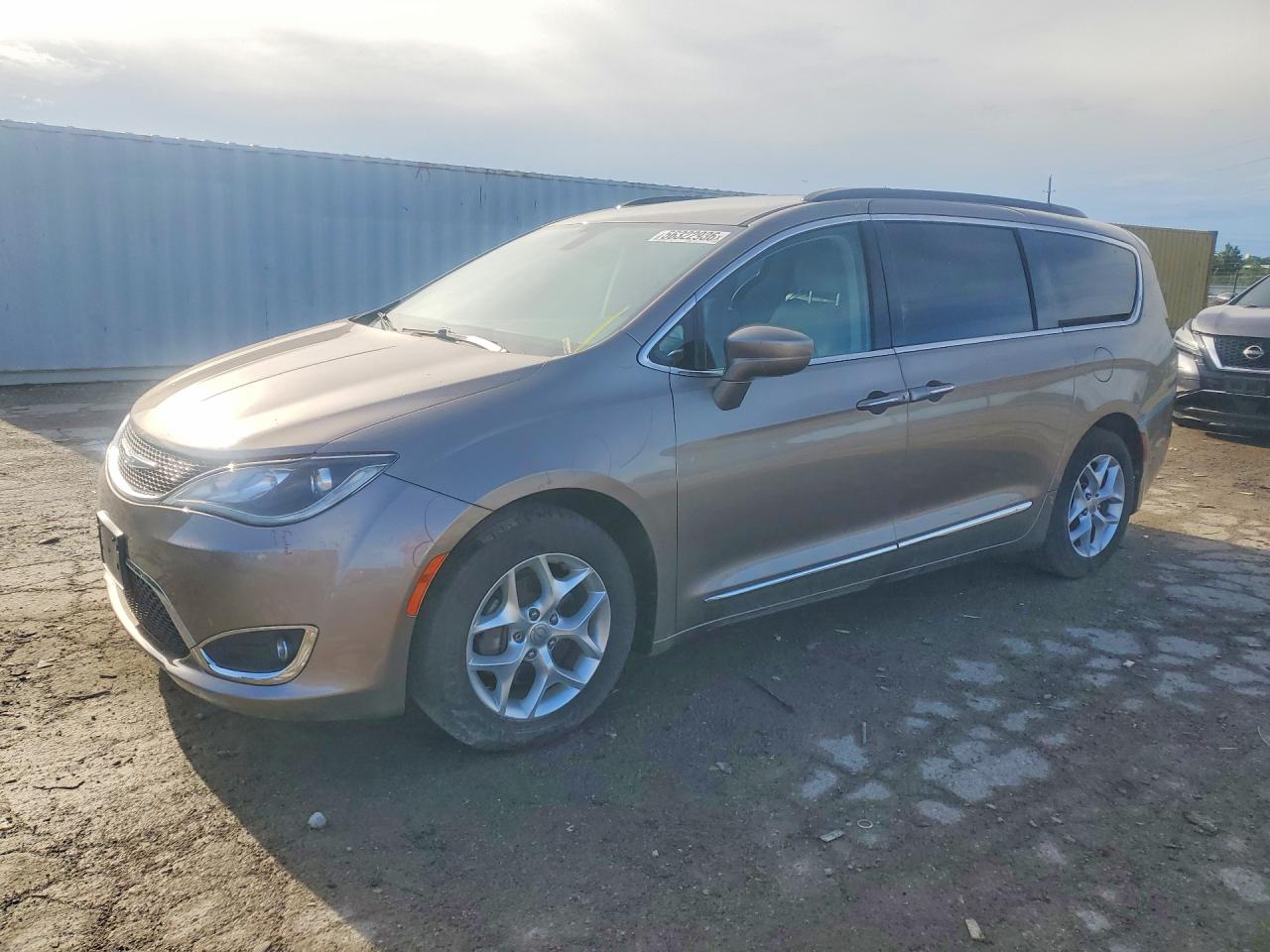 2017 CHRYSLER PACIFICA