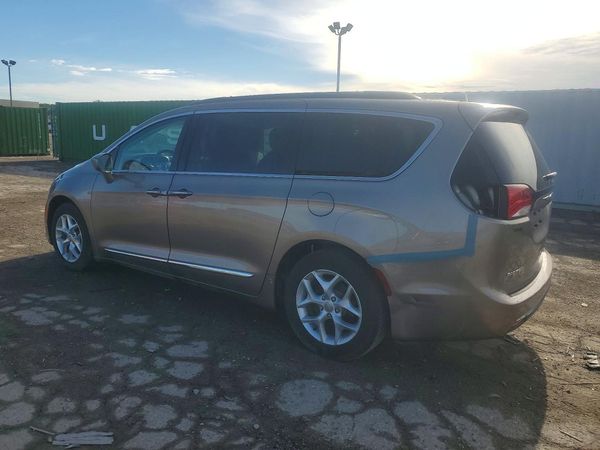 2017 CHRYSLER PACIFICA
