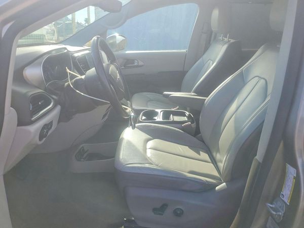 2017 CHRYSLER PACIFICA