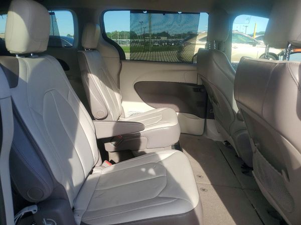2017 CHRYSLER PACIFICA