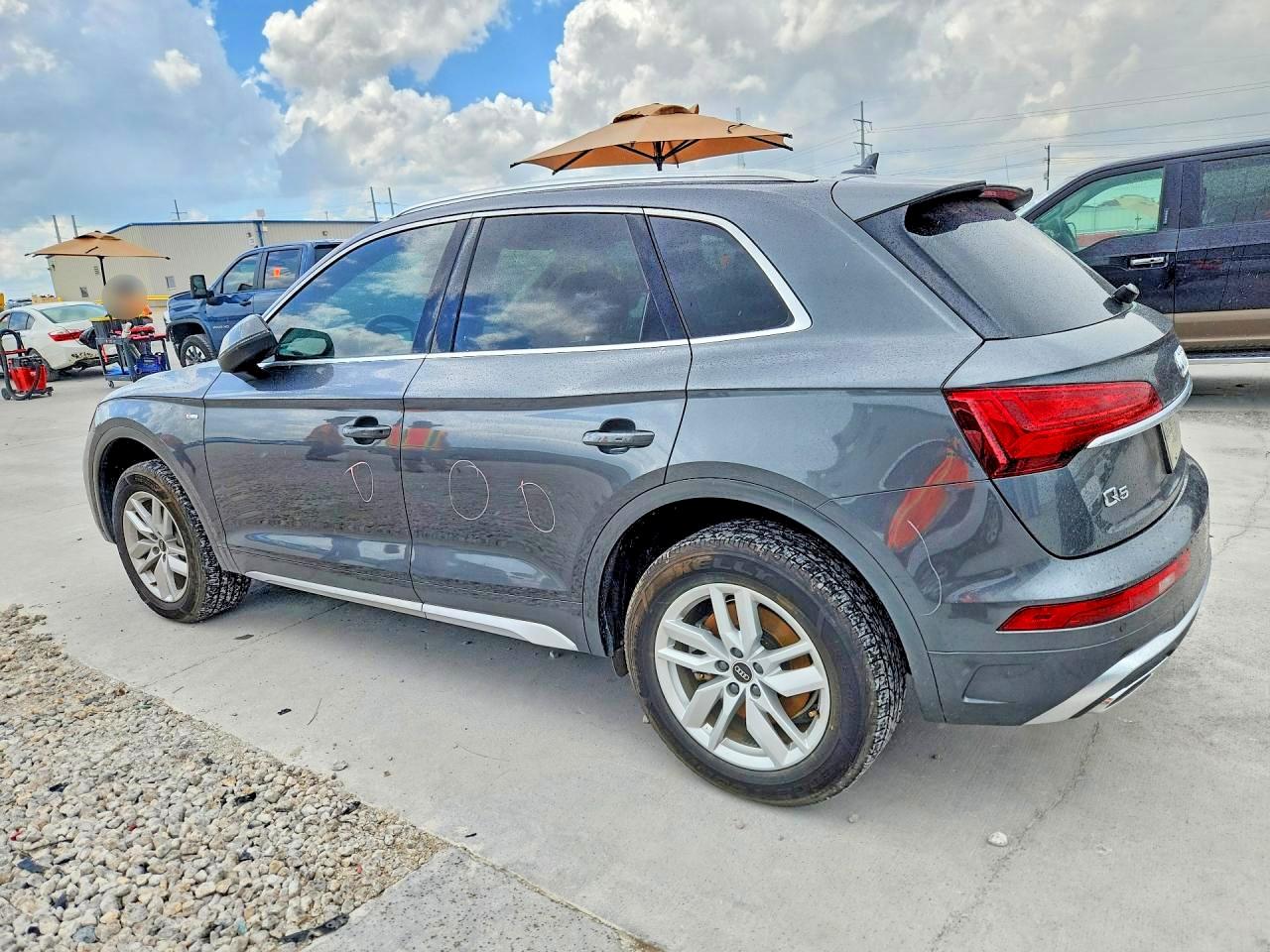 2023 AUDI Q5 S Line quattro Premium