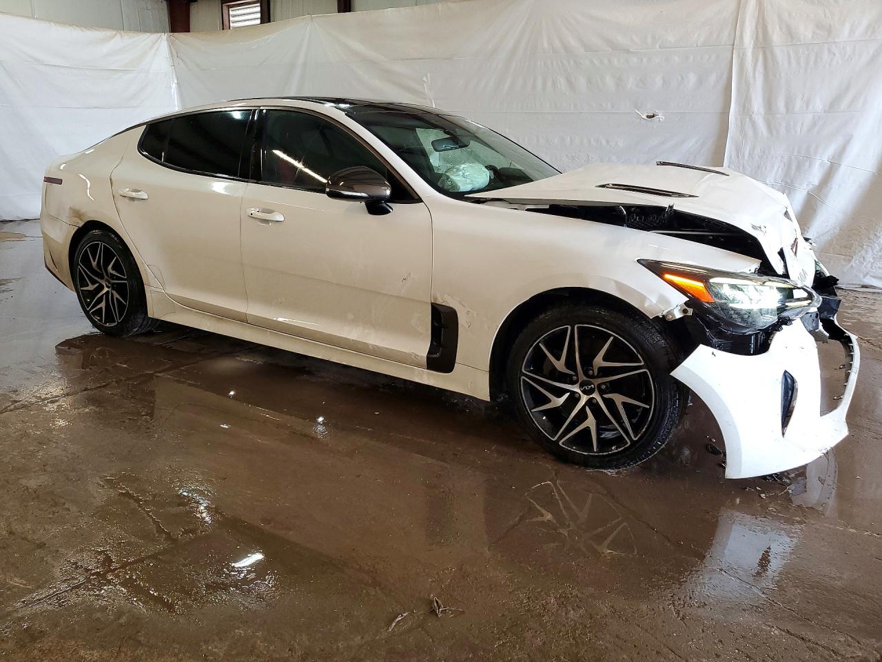 2022 KIA STINGER GT-Line