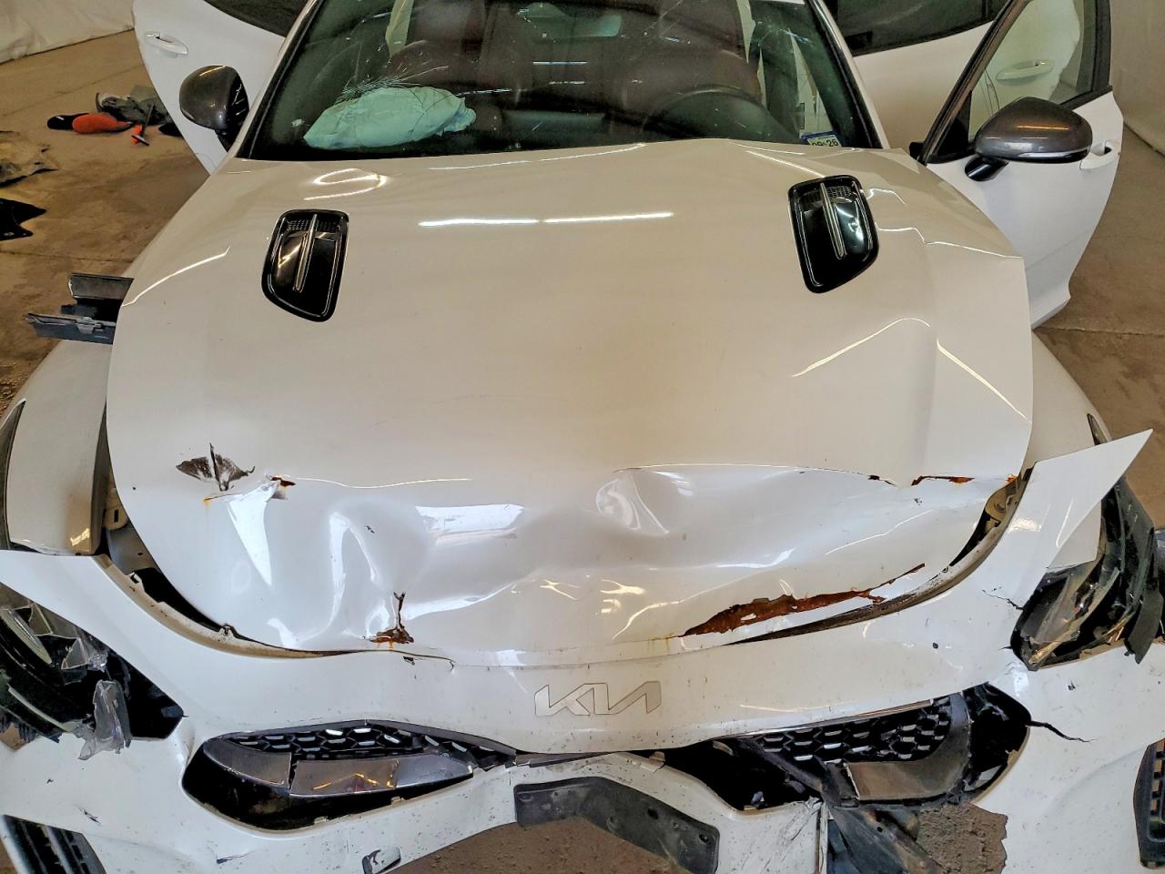 2022 KIA STINGER GT-Line