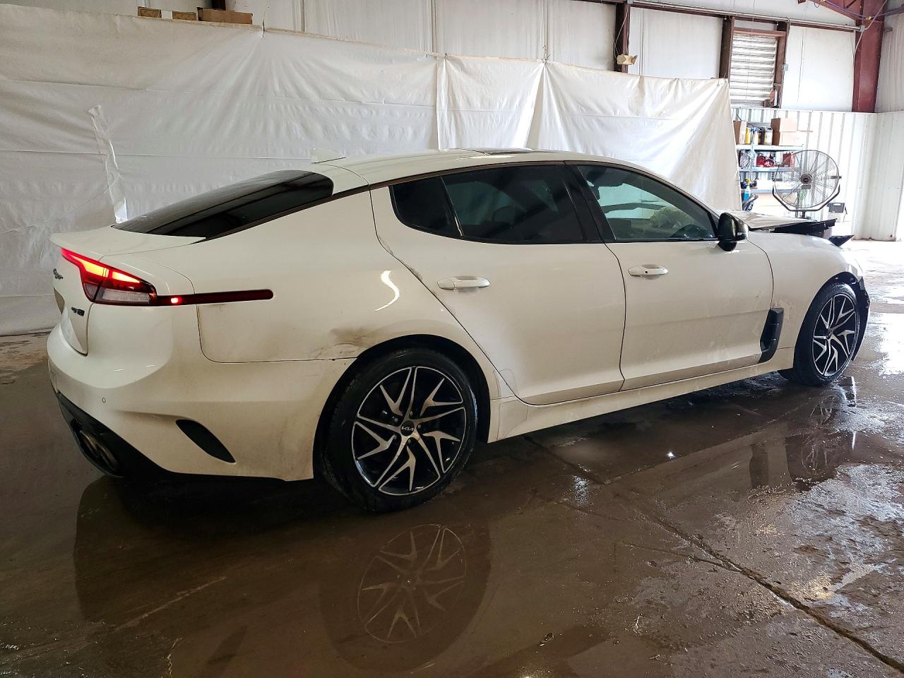 2022 KIA STINGER GT-Line