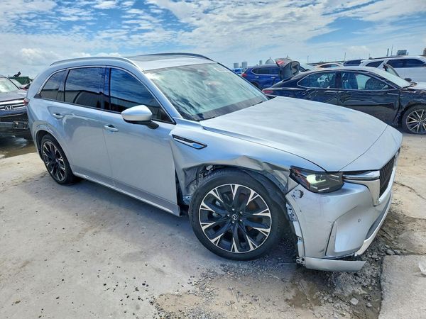 2025 MAZDA CX-90 Premium — Passenger 3/4