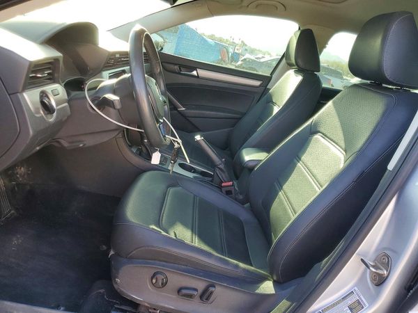 2021 VOLKSWAGEN PASSAT