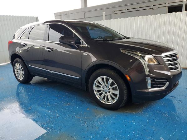 2017 CADILLAC XT5 Base