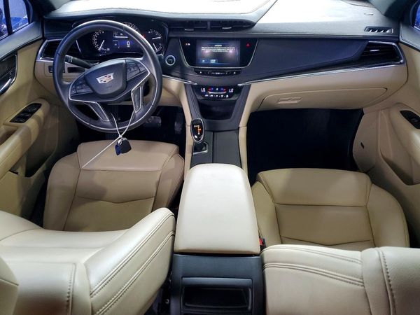 2017 CADILLAC XT5 Base