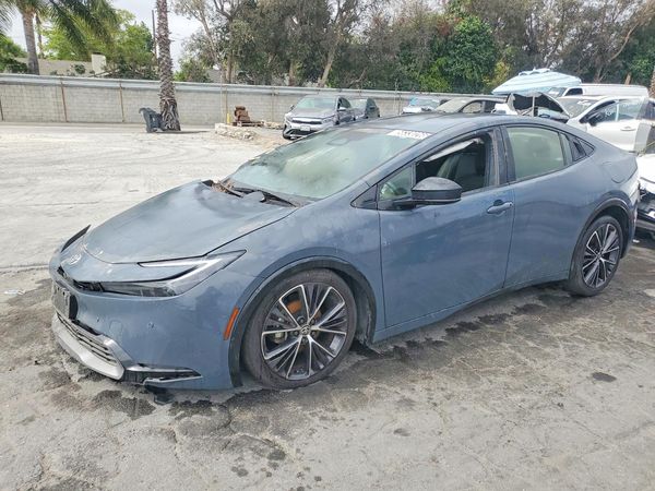 2023 TOYOTA PRIUS — Front 3/4