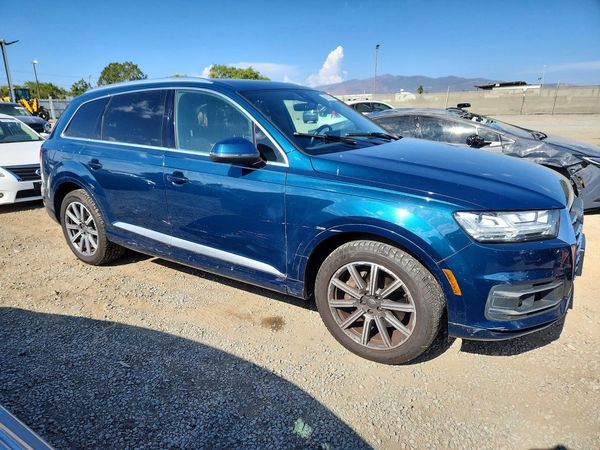 2018 AUDI Q7 quattro Prestige