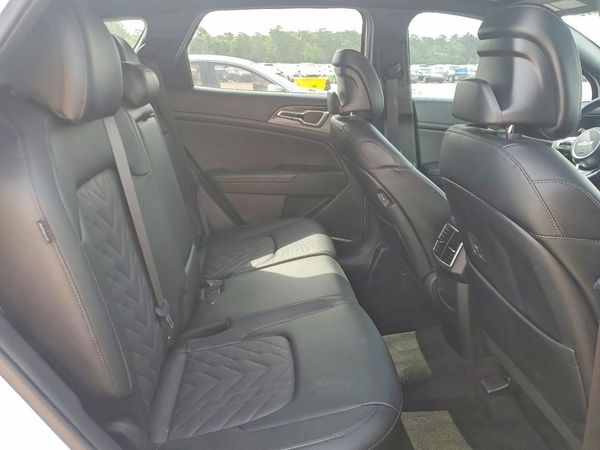 2024 KIA SPORTAGE X-LINE