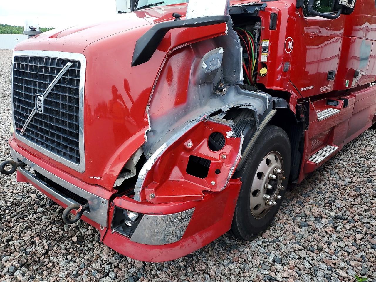 2011 VOLVO VN