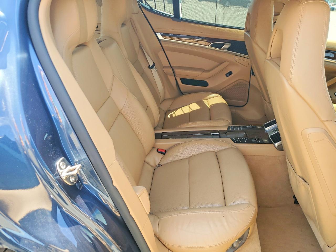 2011 PORSCHE PANAMERA