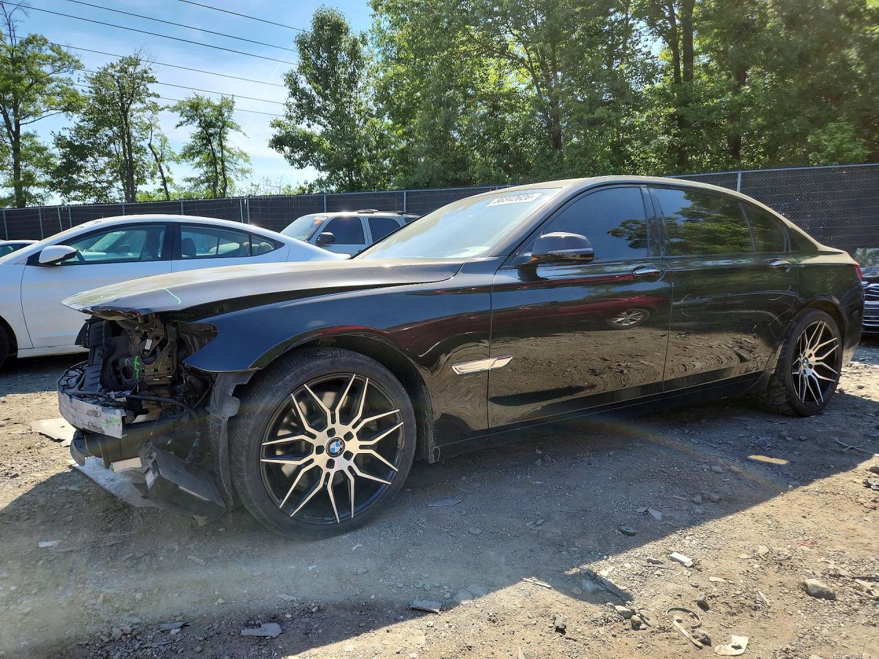 2015 BMW 750