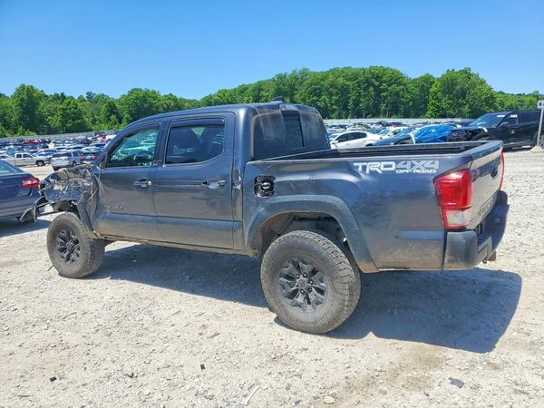 2017 TOYOTA TACOMA