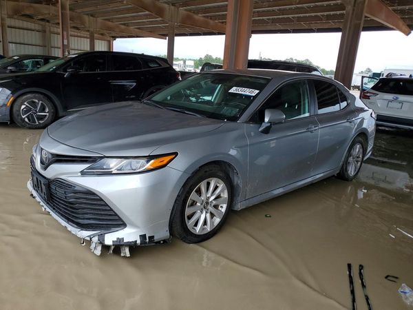 2019 TOYOTA CAMRY