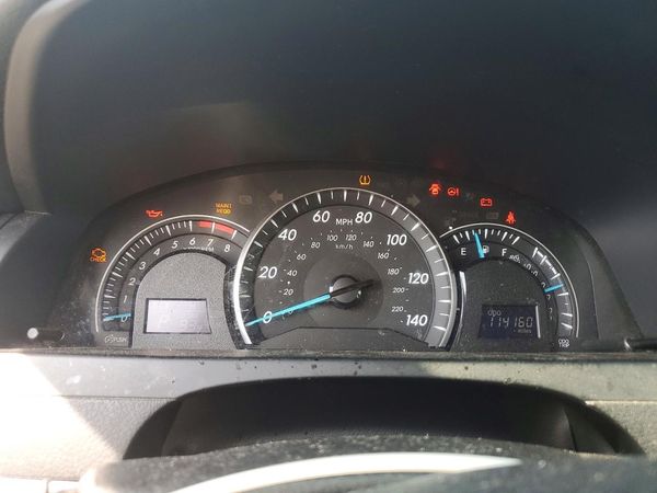 2014 TOYOTA CAMRY