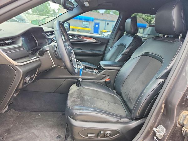 2021 JEEP GRAND CHEROKEE L LAREDO 4X4