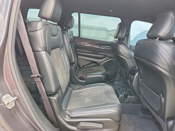 2021 JEEP GRAND CHEROKEE L LAREDO 4X4
