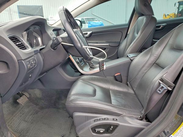 2014 VOLVO S60