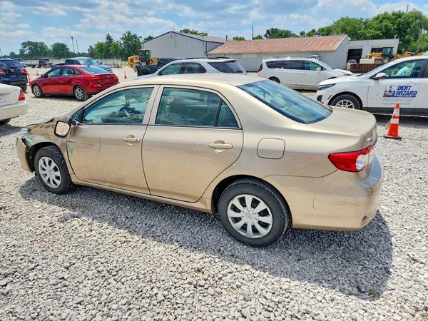 2013 TOYOTA COROLLA