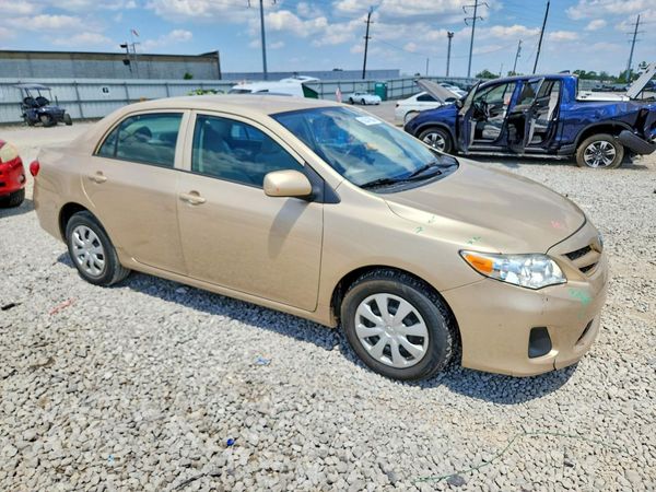 2013 TOYOTA COROLLA