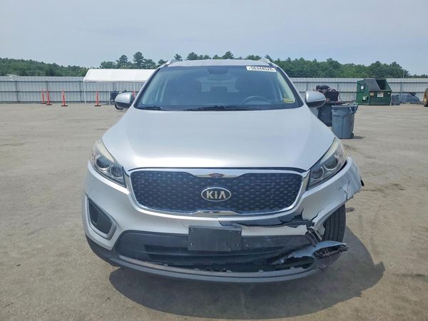 2017 KIA SORENTO L, LX