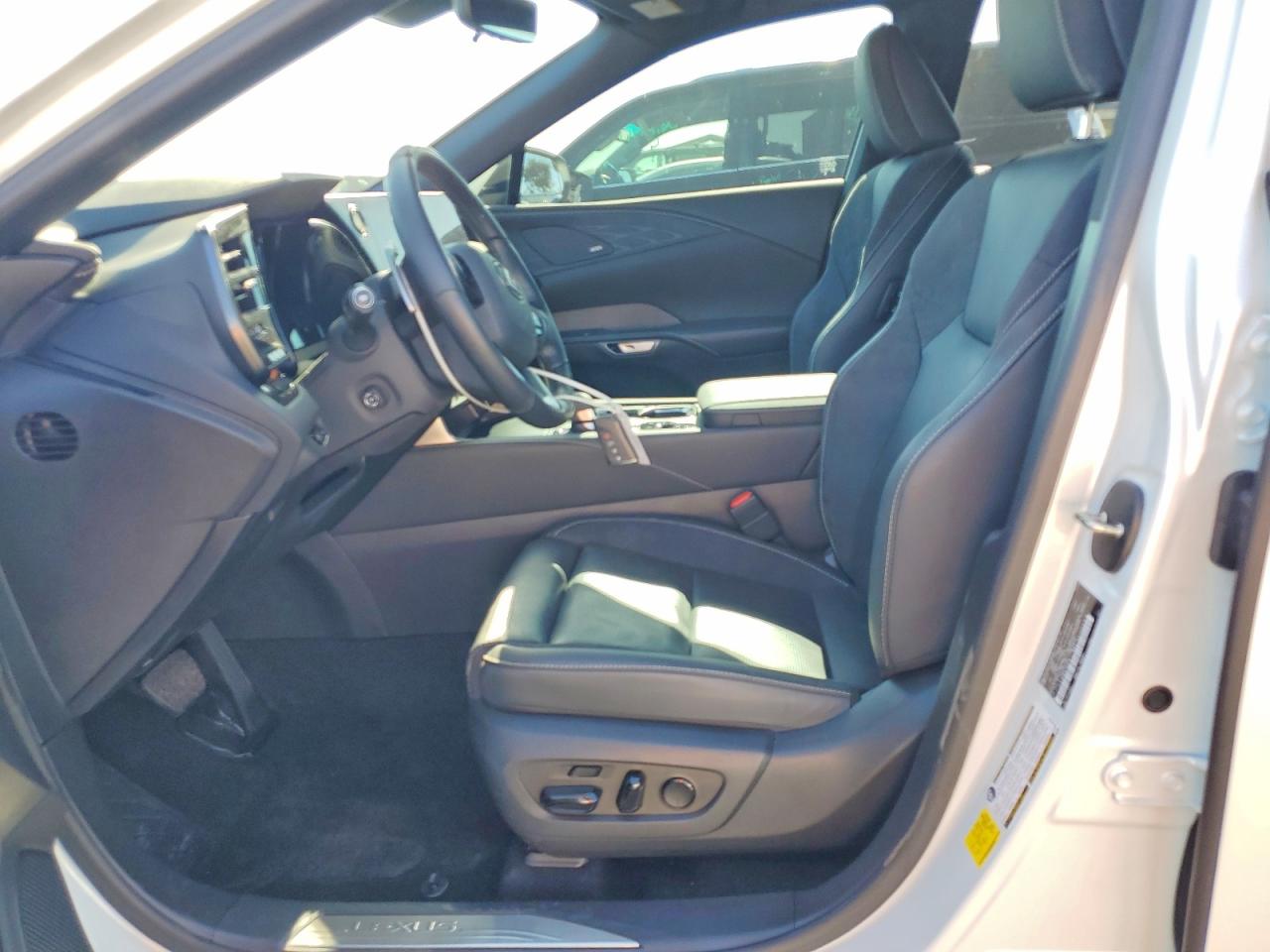 2025 LEXUS RX 450h+