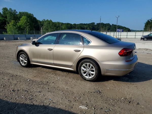 2017 VOLKSWAGEN PASSAT