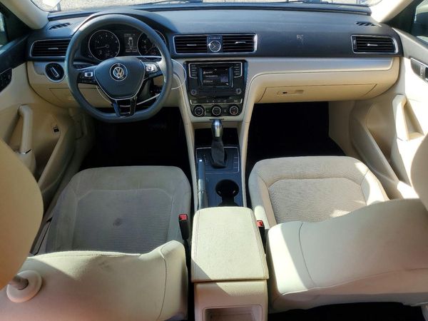2017 VOLKSWAGEN PASSAT
