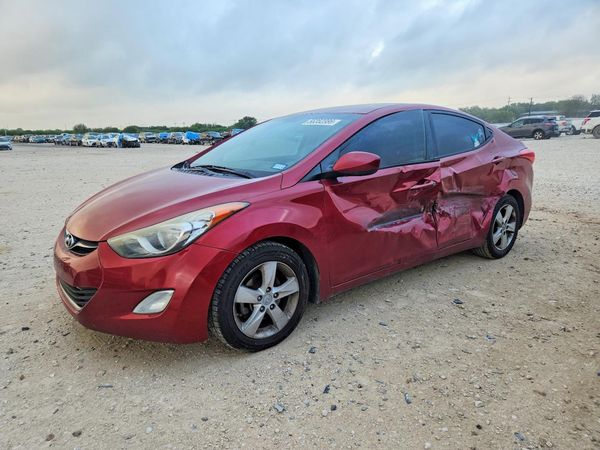 2013 HYUNDAI ELANTRA