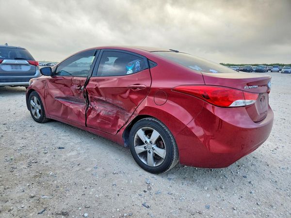 2013 HYUNDAI ELANTRA