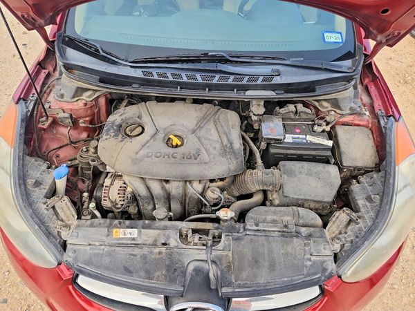 2013 HYUNDAI ELANTRA