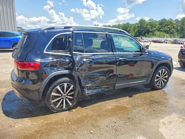 2022 MERCEDES-BENZ GLB GLB250