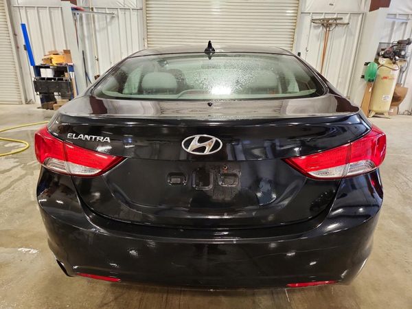 2012 HYUNDAI ELANTRA
