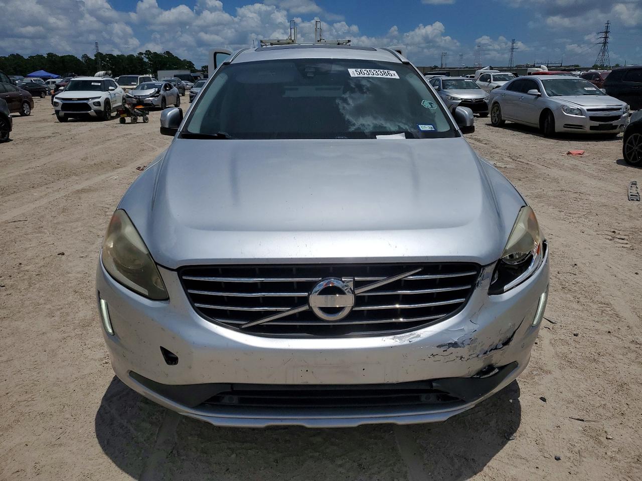 2015 VOLVO XC60 Platinum (non R design)